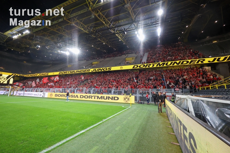 RWE Fans feiern Sieg in Dortmund 13.10.2023