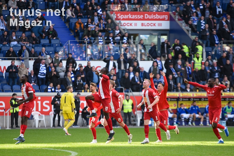 Siegerjubel Rot-Weiss Essen 3. Liga MSV Duisburg - Rot-Weiss Essen Spielfotos 26.09.2023