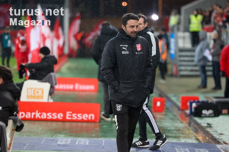 Sreto Ristic Rot-Weiss Essen vs. Hallescher FC Spielfotos 19.12.2023