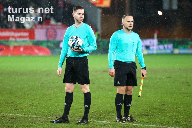 Martin Speckner, Christopher Knauer Rot-Weiss Essen vs. Hallescher FC Spielfotos 19.12.2023