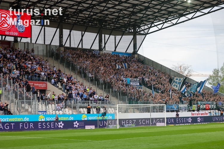 MSV Duisburg Fans in Essen  07.04.2024