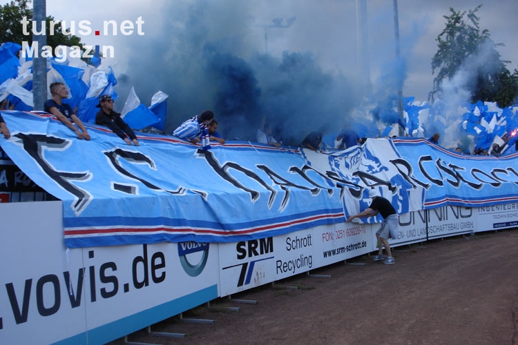 Smoke and flags: FC Hansa Rostock away in Münster
