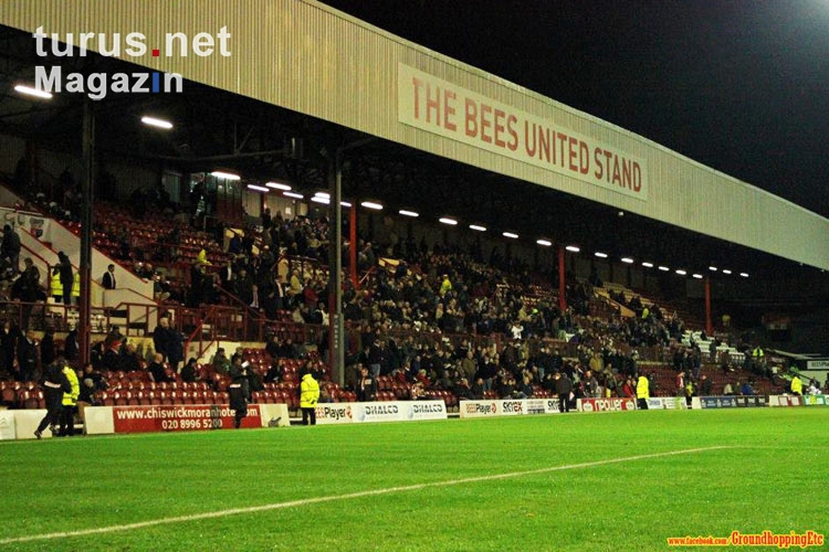 The Bees United Stand im Griffin Park