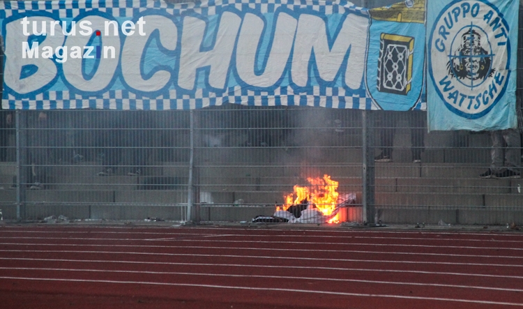 Bochum Fans verbrennen Wattenscheid Banner