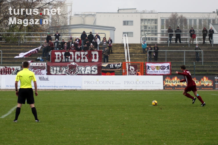 Elfmeter für den BFC Dynamo gegen SV Waren 09