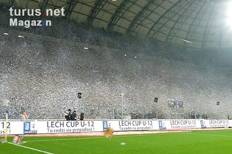 Lech Poznan gegen Legia Warszawa im Stadion Miejski