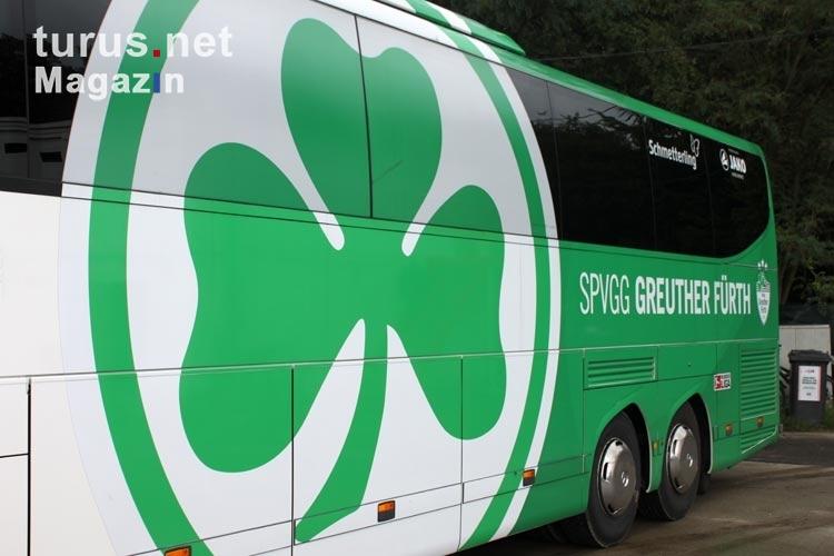 Mannschaftsbus der Spvgg Greuther Fürth