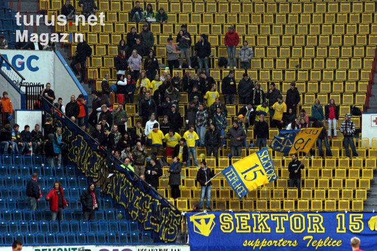 Fans des FK Teplice im Stadion Na Stinadlech