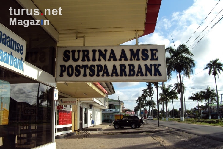 Eine Bank in Paramaribo / Suriname