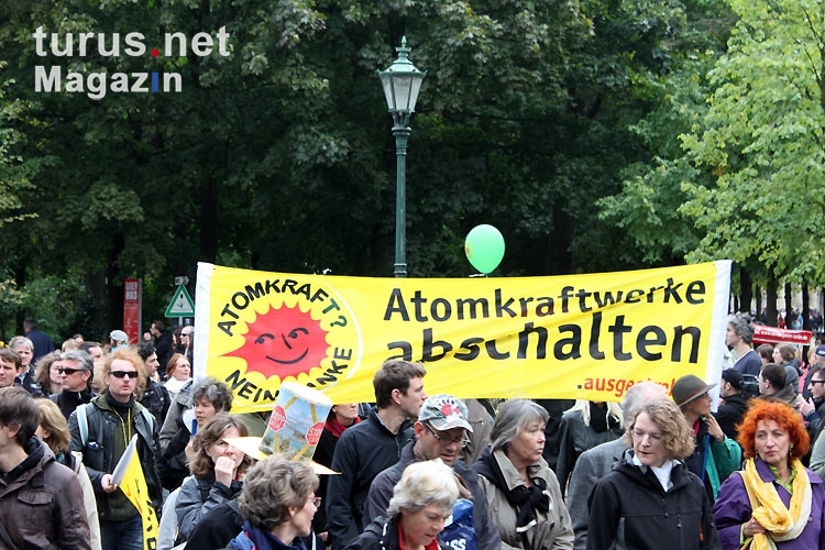 Teilnehmer der Anti-Atom-Demo in Berlin