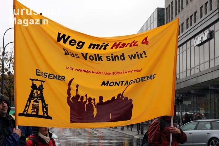 Berliner Montagsdemo zieht durch Neukölln, 16.10.2010