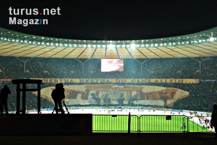 Ostkurve von Hertha BSC beim Berliner Derby