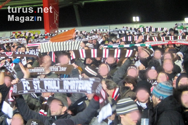 Fans des FC St. Pauli bei Union Berlin