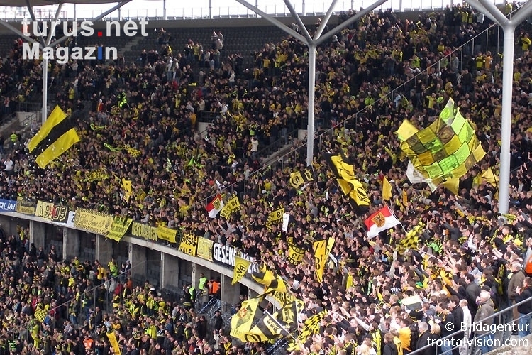 Fans von Borussia Dortmund bei Hertha BSC, 2009/10
