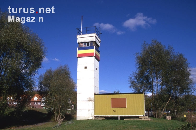 ehemaliger Beobachtungsturm an der Elbe