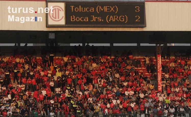 Fans von Deportivo Toluca gegen Boca Juniors 17-04-2013