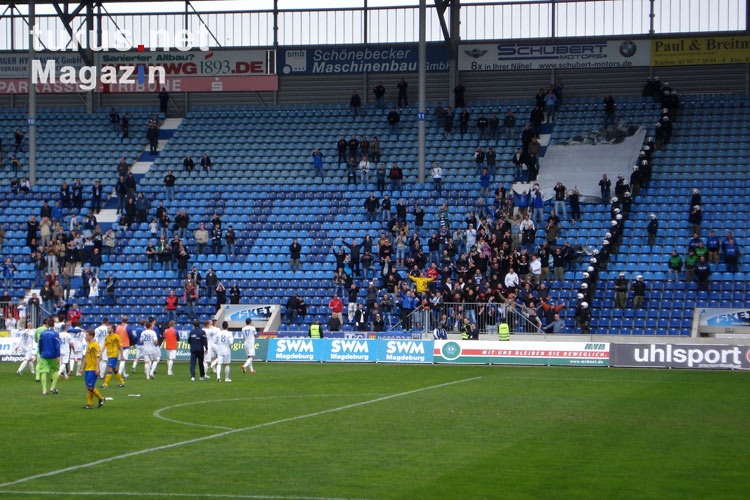 Der 1. FC Magdeburg feiert 3:2 Sieg gegen Lok Leipzig