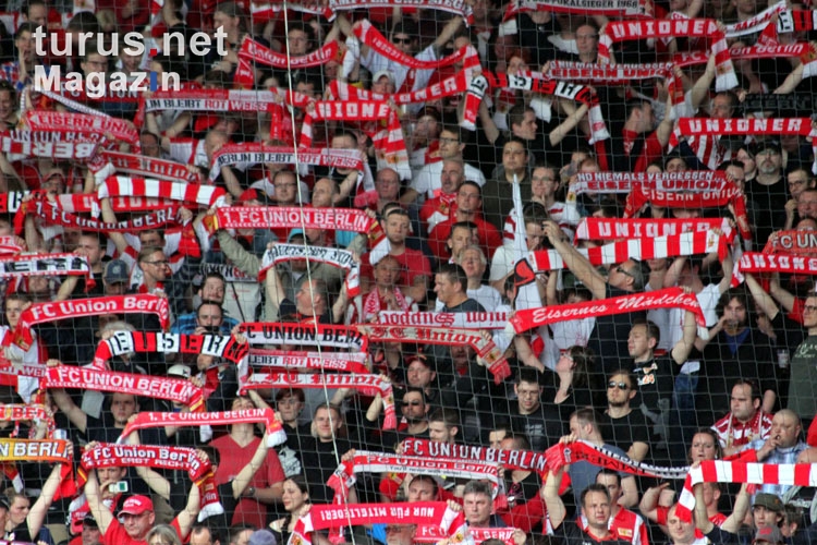 Fans des 1. FC Union Berlin gegen Jahn Regensburg
