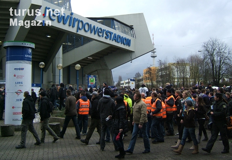 Osnabrück Fans erreichen Bochumer Stadion
