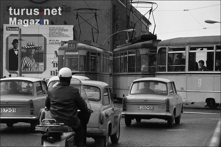 Straßenverkehr in Ostberlin um 1970