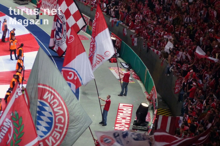 FC Bayern München feiert den DFB-Pokalsieg 2013