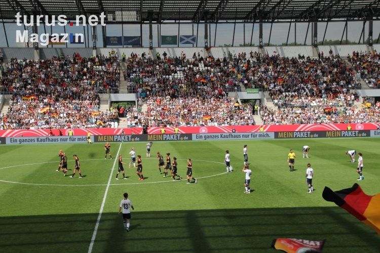 Deutschland vs Schottland Frauen-Länderspiel 15-06-2013 in Essen