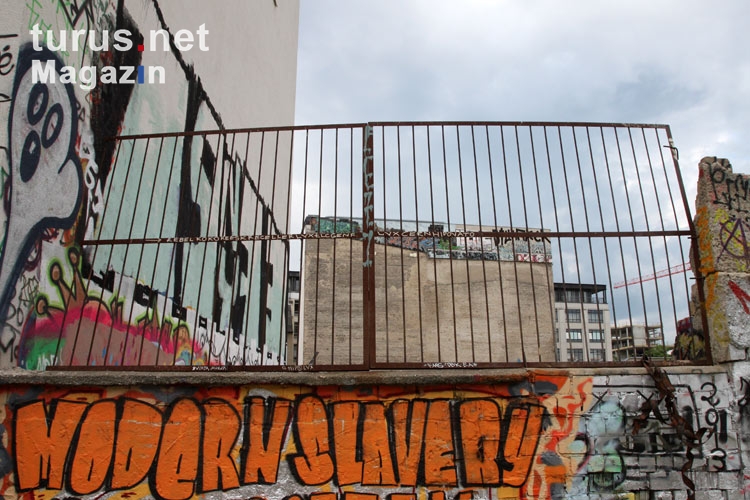 Modern Slavery, Graffiti in Berlin Kreuzberg