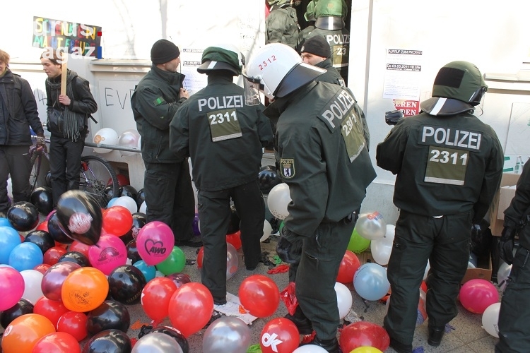 polizeiliche Räumung der Scharni 29 in Berlin-Friedrichshain
