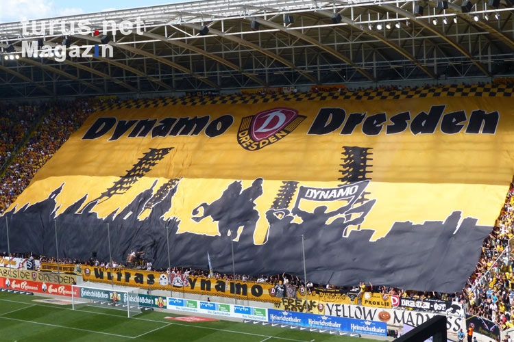 Blockfahne des K Blocks der SG Dynamo Dresden