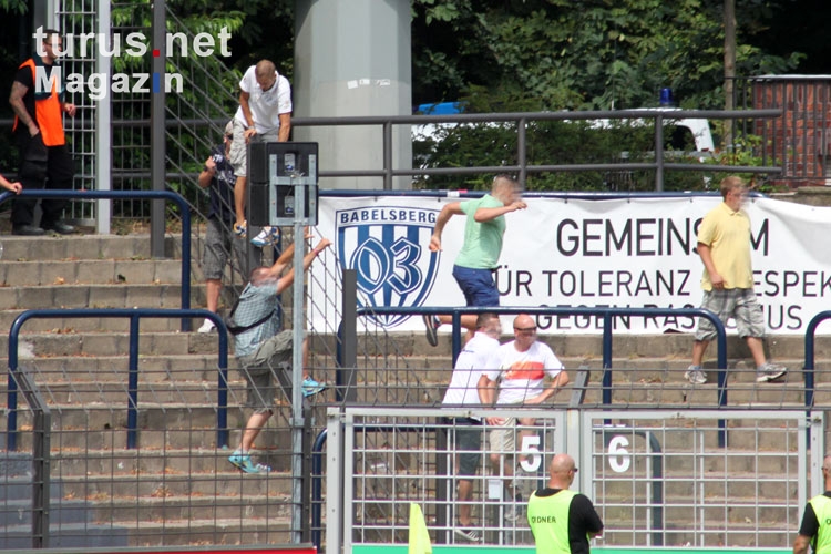 Erste Zwischenfälle vor dem Spiel Babelsberg 03 vs. 1. FC Lok Leipzig