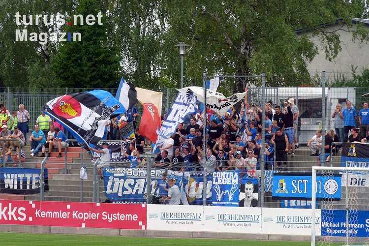 Fans von Eintracht Trier beim SVN Zweibrücken