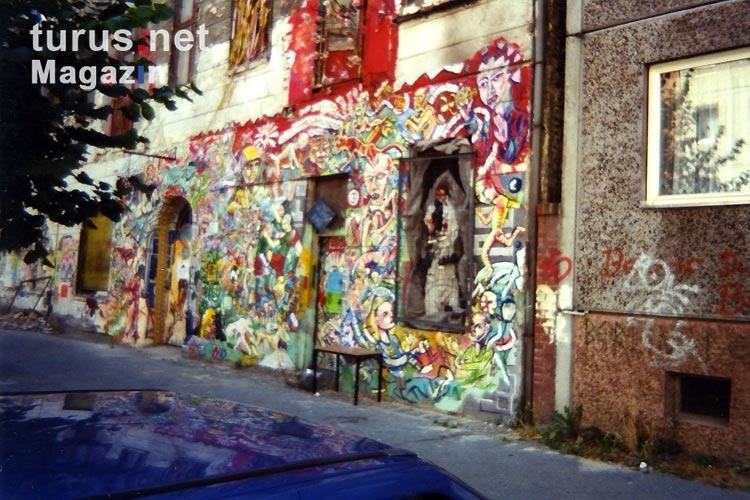 1995: Fassade eines Wohnhauses in der Colbestraße
