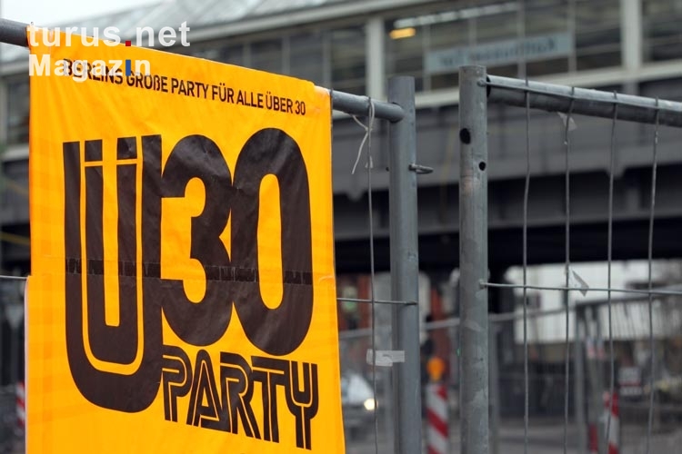 Werbung für eine Ü30-Party in Berlin