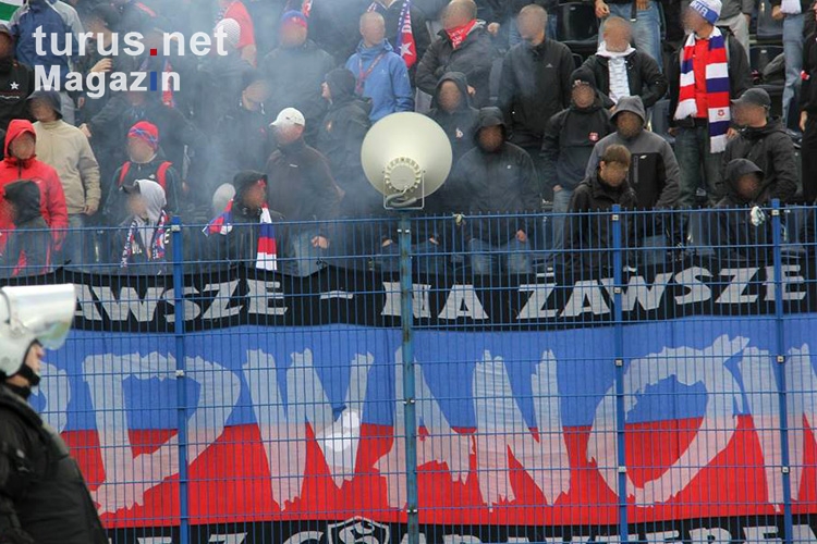 Fans von Wisla Krakow bei Zawisza Bydgoszcz