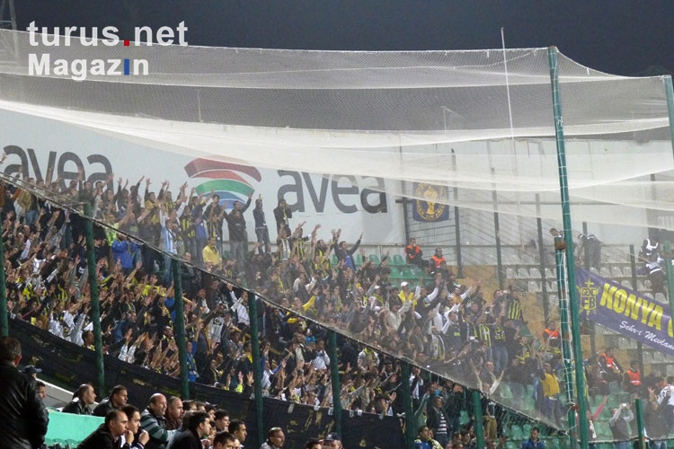 Bursaspor vs. Fenerbahce im Atatürk Stadion