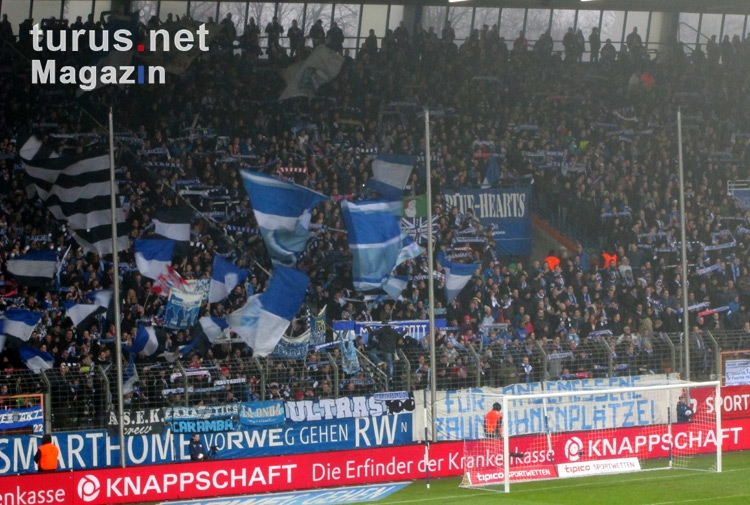 Vfl-Ostkurve gegen Union Berlin Banner Zaunfahnen