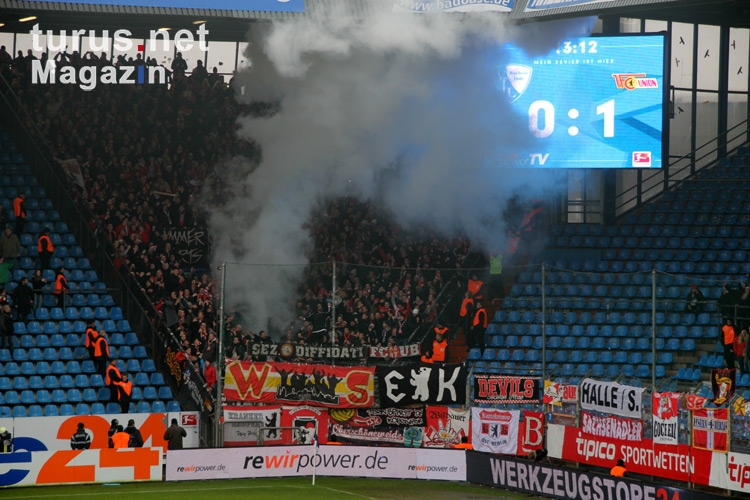 Union Fans zünden Rauchbombe in Bochum