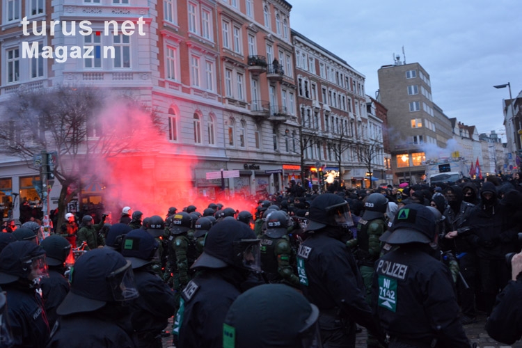 Massive Auseinandersetzungen in Hamburg
