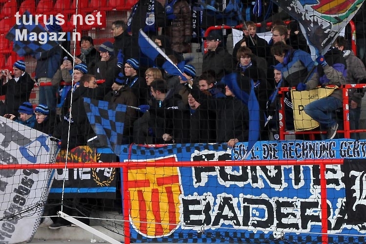 Fans des SC Paderborn 07 in Berlin beim 1. FC Union