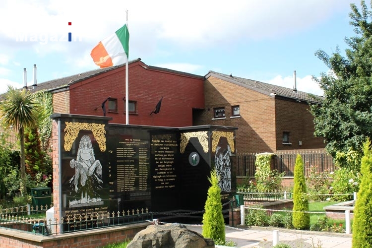 Gedenkstätte in einem katholischen Stadtviertel von Belfast