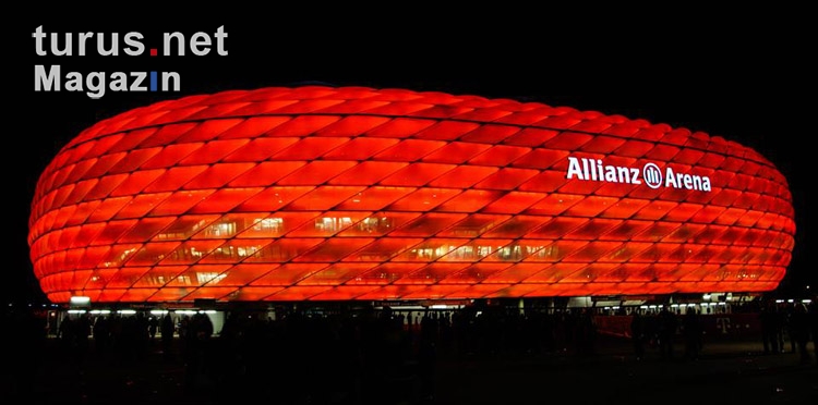 rot beleuchtete Allianz Arena in München