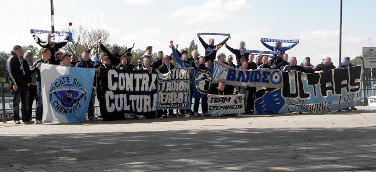 Gruppenfoto der Chemnitzer Ultras in Wiesbaden