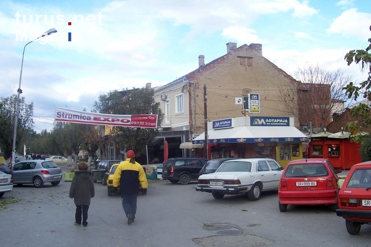 Einkaufsstraße in der mazedonischen Stadt Strumica