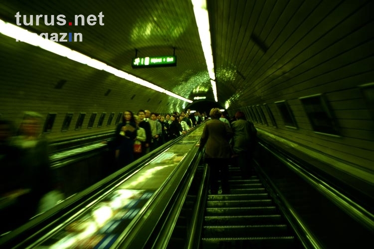 Rolltreppe der Budapester Metro / U-Bahn