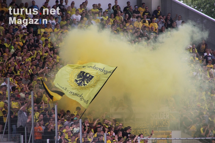 Pyroshow der BVB Fans in Essen 