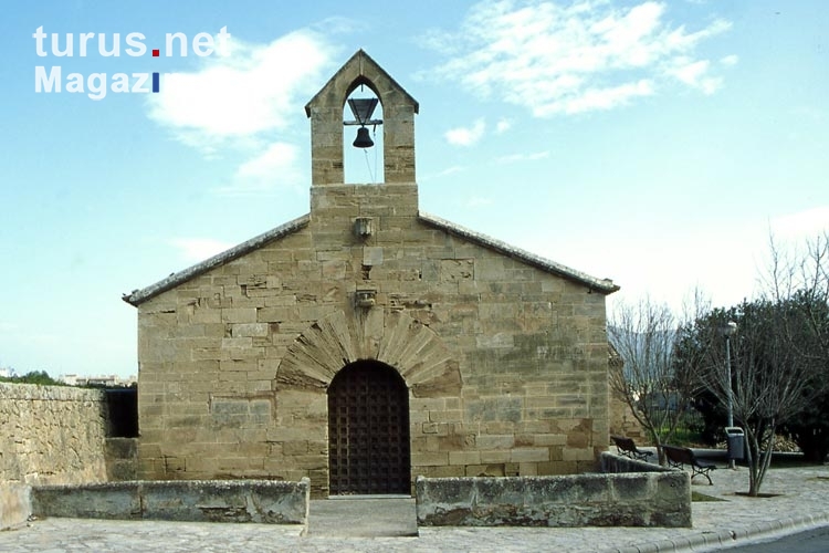 landestypische Kirche bei Alcudia auf Mallorca