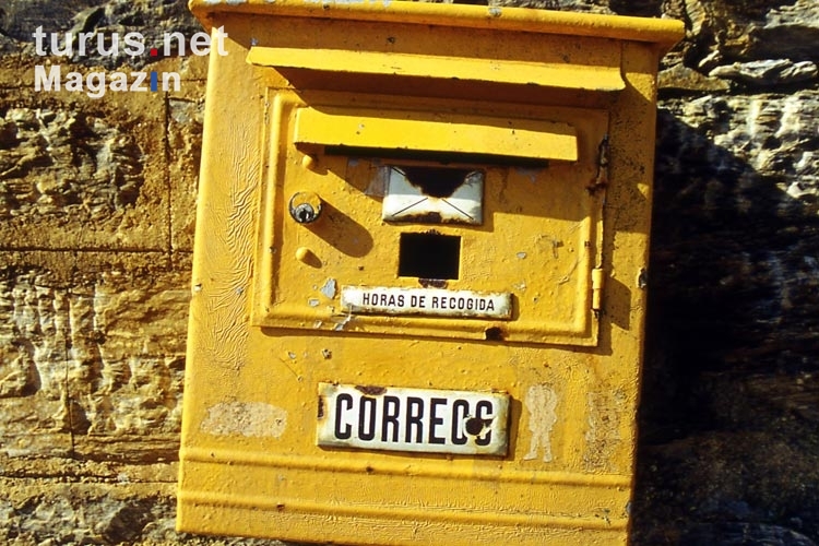 historischer Briefkasten in Galizien / Spanien