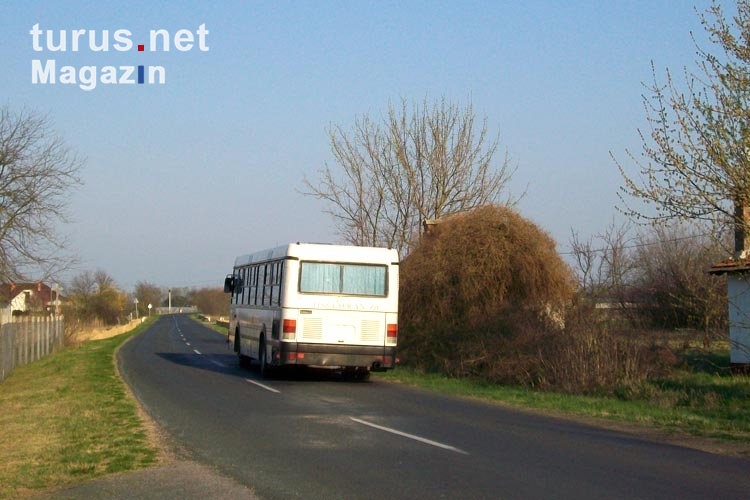 Überlandbus im südlichen Ungarn