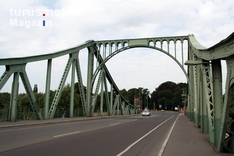 Glienicker Brücke zwischen Potsdam und Wannsee, einstige Nahtstelle zwischen Ost und West