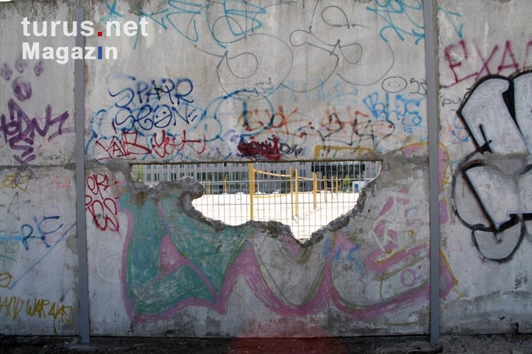 Reste der Hinterlandmauer der Grenzsperranlagen der Berliner Mauer am Nordbahnhof